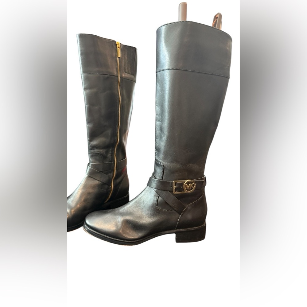 Michael Kors Black Heeled Boots Sleek Leather Design - Picture 3 of 13